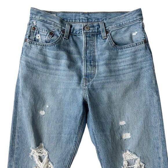 Levi’s 501 Premium Original Cropped Patched Jeans Medium Wash High Rise Size 28 - Picture 3 of 10